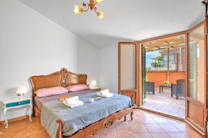 Chianti Wine Site Apt Private Balcony - Happy Rentals