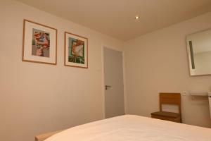 Margret detached holiday home with huge garden in the centre of Cadzand and near beach