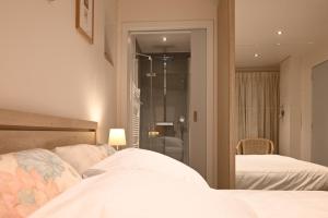 Margret detached holiday home with huge garden in the centre of Cadzand and near beach