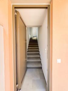 eucalyptus--top floor beachfront apartment