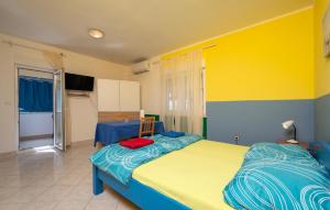 Stunning Apartment In Valbandon With Wifi