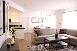 West Hollywood 2 Bedroom 2 bath with Pool