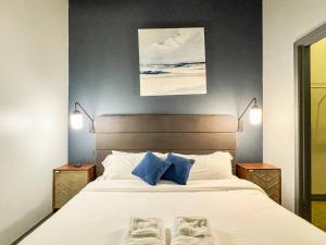 Spacious 222 3bd Sleeps 18 Free Parking