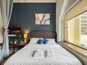 Spacious 222 3bd Sleeps 18 Free Parking