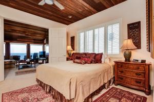 Luxury Oceanfront Home- Upper