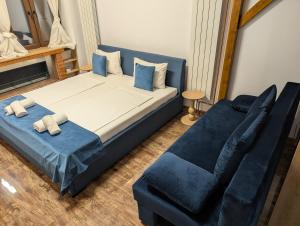 Ultra-central apartment in the Dauerbach Palace