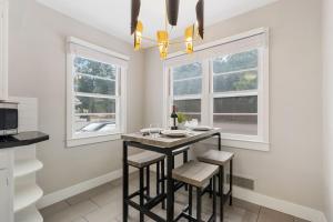 Beautiful Bungalow Next to CSU, Free Cruiser Bikes