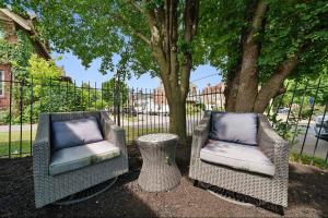 Chic City Retreat 87