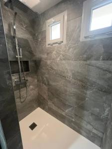 Appartements Vue Pilat - Moderne et neuf - 6 a 7 voyageurs : photos des chambres
