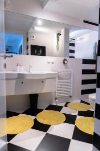 Kolareva - ZAG airport - self check in&out - shuttle service - free parking