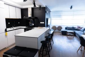 Kolareva - ZAG airport - self check in&out - shuttle service - free parking