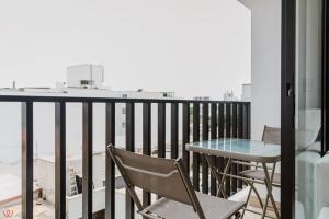 Sleek 2BR with Pool Gym Terrace in Magdalena