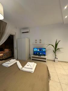 Luxury Living SKG 2