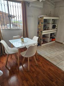 Jose Anguita Apartament Estacionamiento Privado Frente del Arauco Maipu A pasos del metro Baño privado