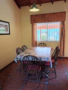 AIRES DE MIRAMAR - Casa BENTEVEO - Galería y amplio jardín, Las Lomas de Miramar