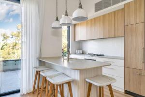 Luxurious Penthouse - Park, Golf Course, Ocean views