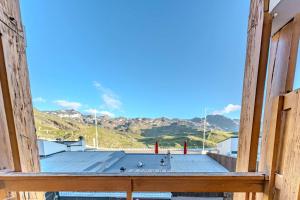 Bright Modern Apartment - Balcony with Panoramic Mountain Views - Residence Olympiades
