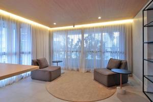 Studio moderno e com vista no Brooklin