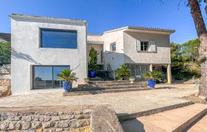 Maisons de vacances Lovely Home In Caveirac : photos des chambres