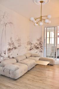 Central 2 bedroom Apartment in Bllok Agimi Art Center