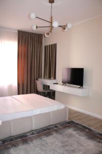 Central 2 bedroom Apartment in Bllok Agimi Art Center