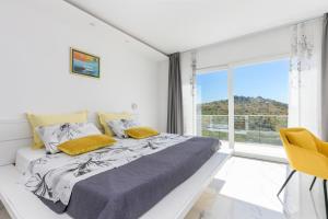 Luxury villa with a swimming pool Seget Donji, Trogir - 22094