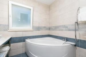 Luxury villa with a swimming pool Seget Donji, Trogir - 22094