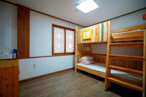 Jeonju Hanok Gotek Agbae