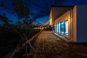 Jeju Iolle Kids Pool Villa