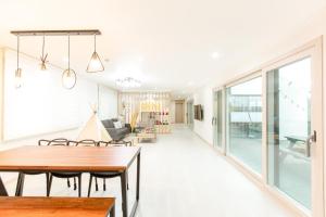 Jeju Iolle Kids Pool Villa