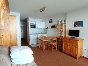 Appartements Appartement face aux pistes a Montgenevre - 4 pers, balcon, parking - FR-1-445-200 : photos des chambres