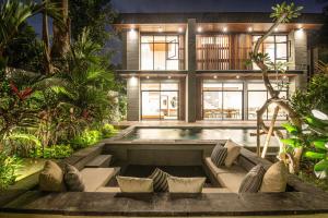 Elegant 5BR Canggu Villa 400m to Pristine Beach