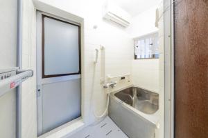 Yoshidokulnn7吉德家庭旅馆7 Near USJ Universal Studios Ocean Food Osaka Castle Park Soraniwa Sauce Hot Spring関西スーパ超市前独棟近UsJ空庭菓匠溫泉海游館大阪城公園關西空港直達