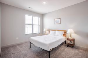 CozySuites at the Banks gym pool 15