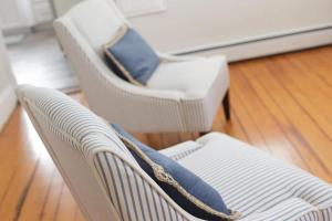 Harbor Walk Charming 4BR Steps to Town & Harbor