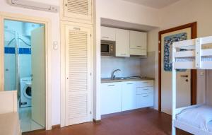 Nice Apartment In Costa Paradiso img9