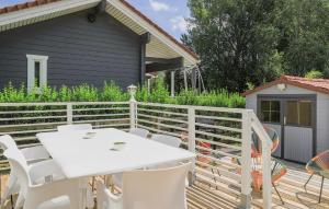 Maisons de vacances Pet Friendly Home In Bourbourg With Lake View : photos des chambres