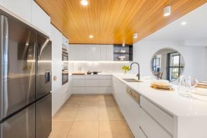 Luxury Coastal Living - Beach Life