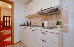 Awesome Apartment In Cres With Wifi 