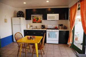 Colorful Casita Frida 1BD Retreat by Balboa Park