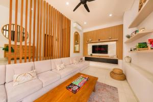 Shanti Villa - 3BR Luxury Private Pool Villa in Seminyak