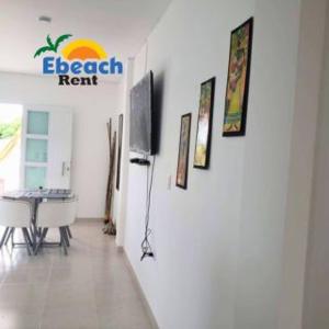 Ebeach Apartamento con aire, cocina y TV, a pasos de la playa