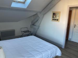 Appartements Les 4 flocons, avec piscine exterieure chauffee a 100m du lac et du centre , wifi, parking, sauna : photos des chambres