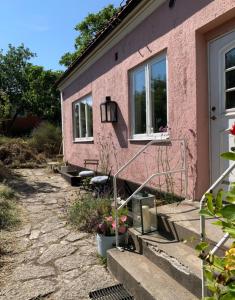 Mysigt stenhus i Simrishamn
