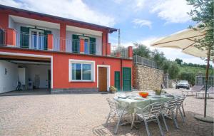 3 Bedroom Cozy Home In Imperia