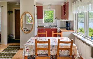 Beautiful Home In Älmhult With Wifi