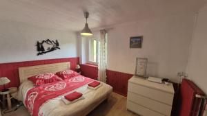 Chalets Le CHALET AUX CERFS : photos des chambres