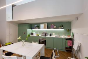 Loft moderno con patio privato a 100m dalla metro - La Taniere