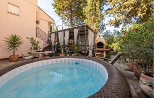 2 Bedroom Awesome Apartment In Zadar