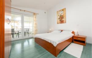 Nice Apartment In Vir With Wifi